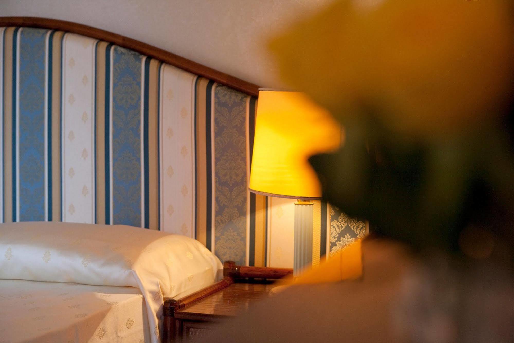 Swiss International Hotel Elba - Il Magnifico Марчана Марина Екстериор снимка